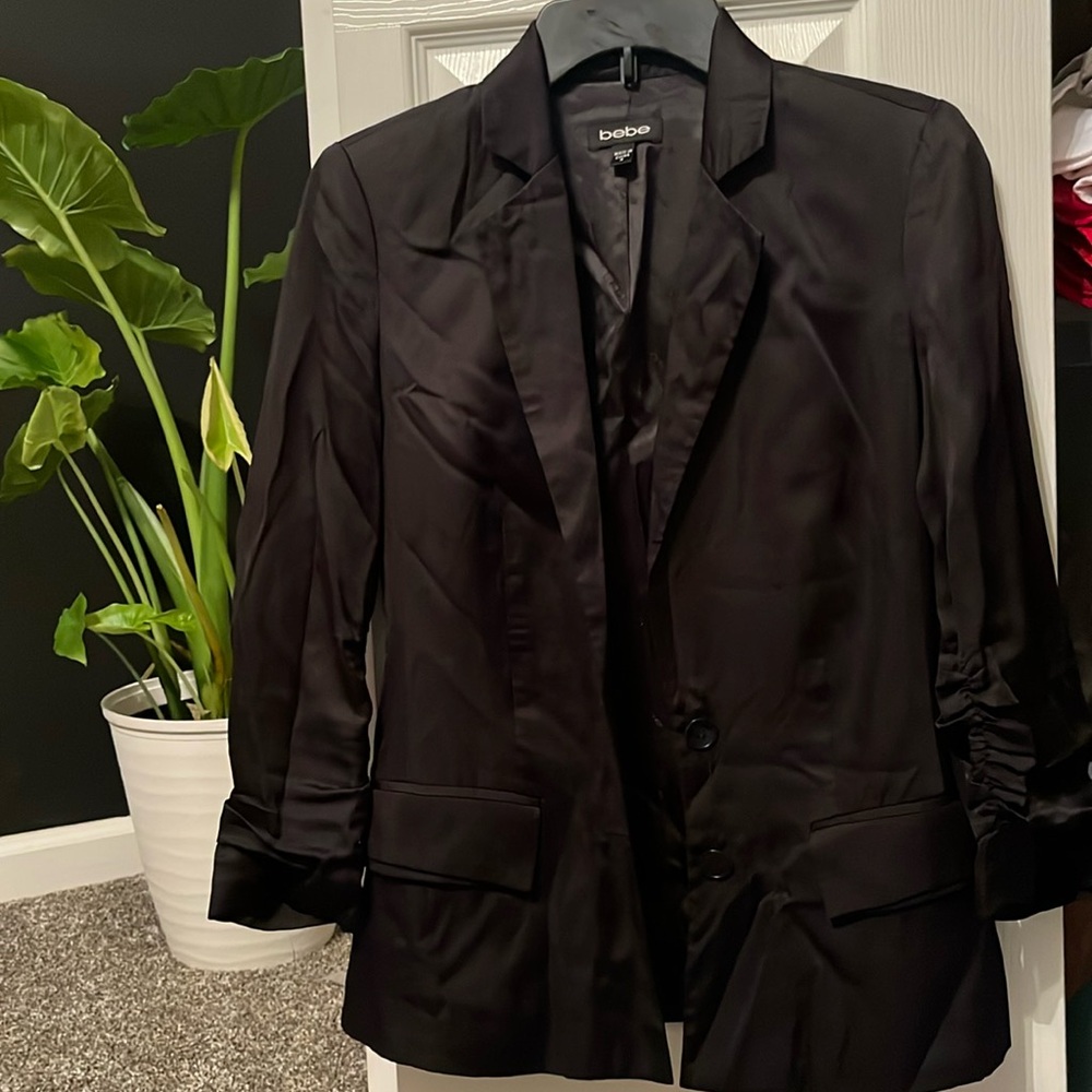 Black 3/4 sleeve Blazer